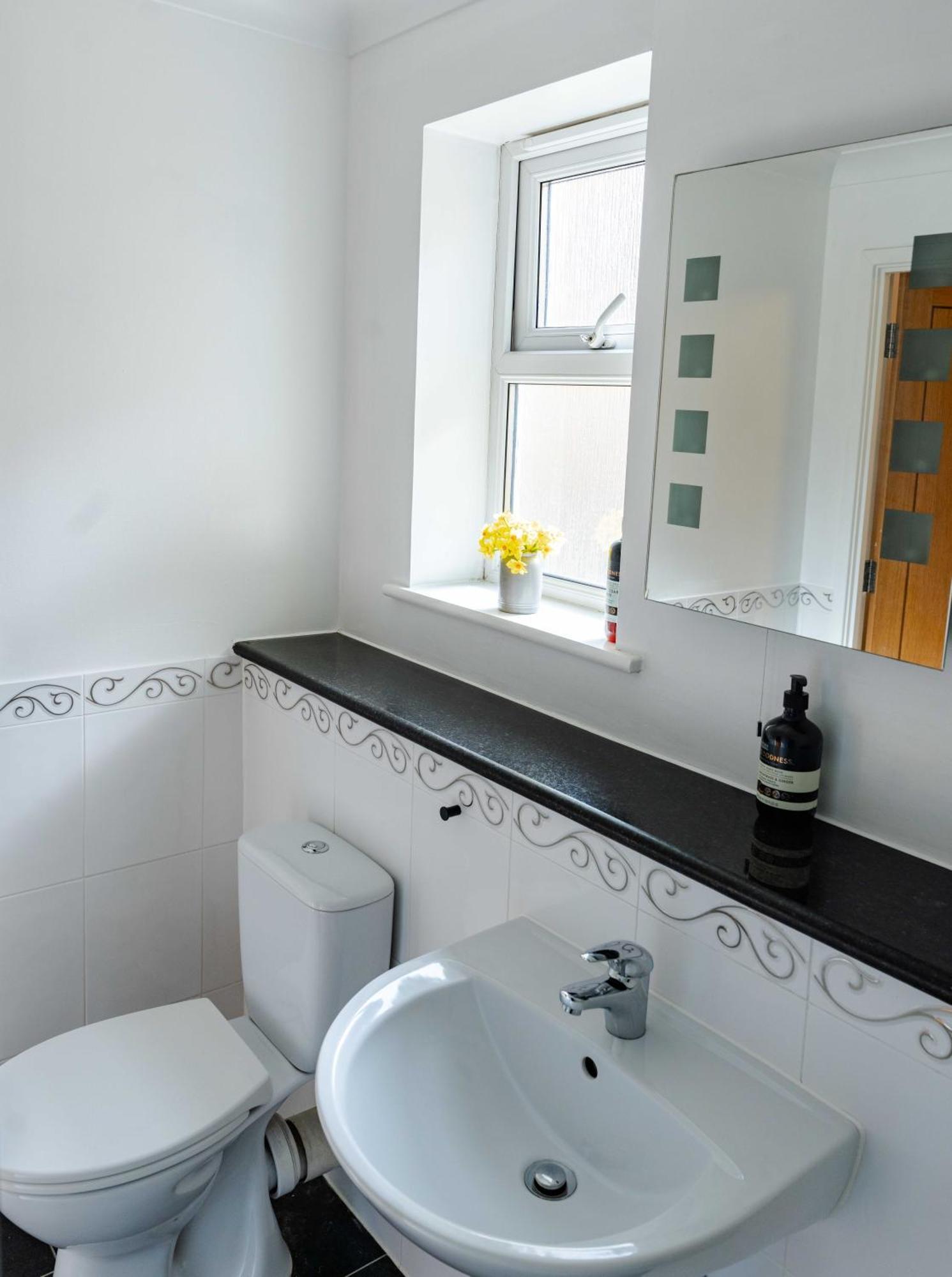 Modern Apartment Near Old Town With Parking Margate Extérieur photo